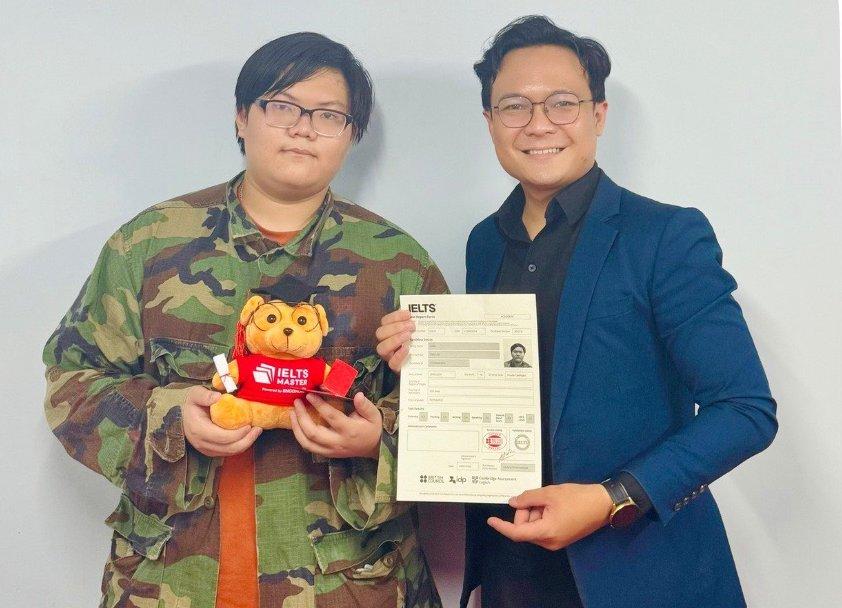 Engonow student awarded an overall band 8.0